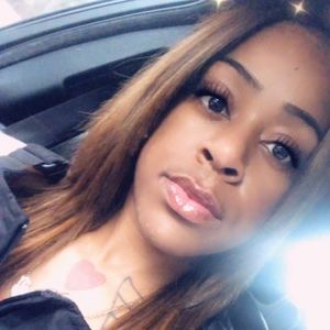 Meet your Posher, Latia